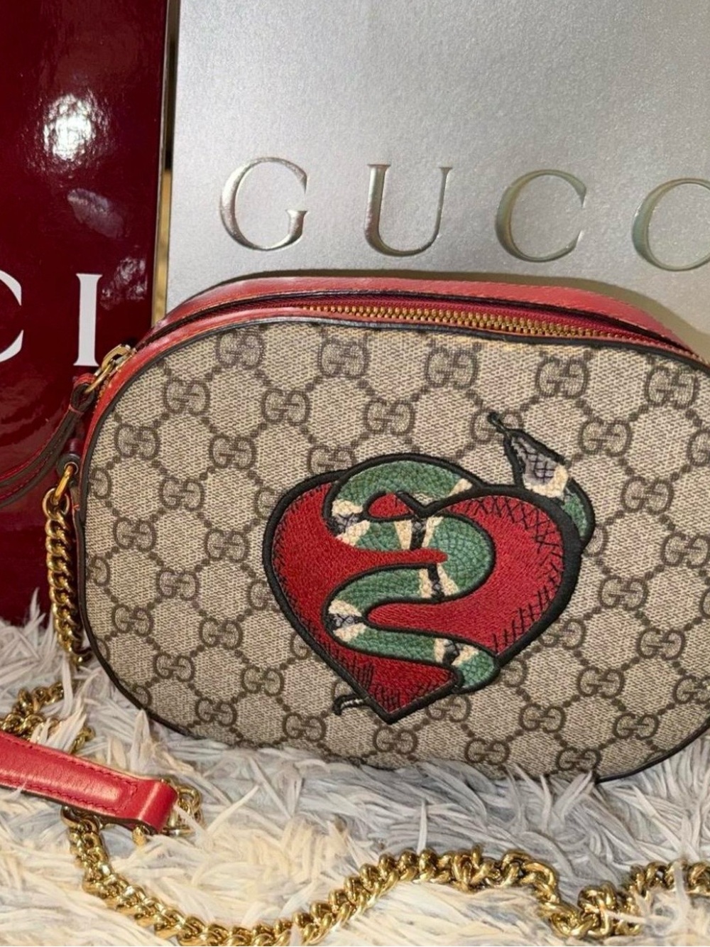 Gucci Beige GG Supreme Crossbody with Red & Green Snake Heart Patch